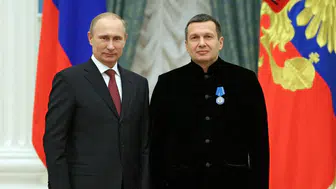 Rus televizyon sunucusundan küstah hareket