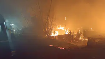 Isparta'da yanan ahşap ev küle döndü!