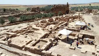 Dara Antik Kenti'nde 1500 yıllık mozaik heyecanı! Dalga ve damla figürleri göz kamaştırdı