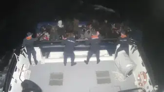 İzmir Çeşme açıklarında göçmen operasyonu