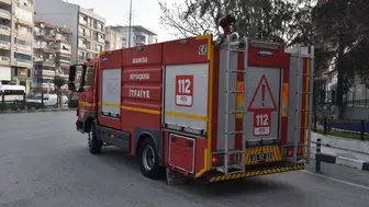 Manisa Akhisar’da geri dönüşüm alanında yangın