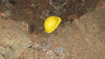 Uşak’ta şantiyede toprak kayması