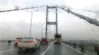 Meteoroloji haritayı güncelledi: İstanbul dâhil birçok il günlerce sağanak yağışa teslim olacak