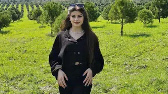 Esra Tokyaz kimdir?