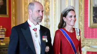Kate Middleton kraliyete geri döndü! Devlet ziyafetinde Prenses Diana'nın tacını taktı