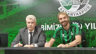 Caner Erkin, Sakaryaspor'a imza attı