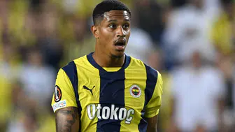 Fenerbahçe, Jayden Oosterwolde'nin sözleşmesini uzattı