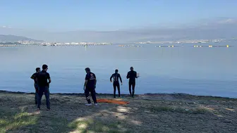 İzmir'de denizde erkek cesedi bulundu