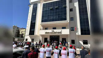 Iğdır Belediyesi'nden çıkarılan 204 işçi için mahkemeden iade kararı