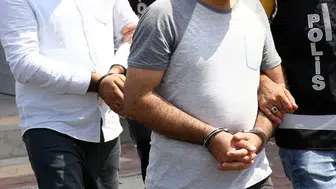 Hakkari'de kesinleşmiş hapis cezası bulunan 2 hükümlü yakalandı