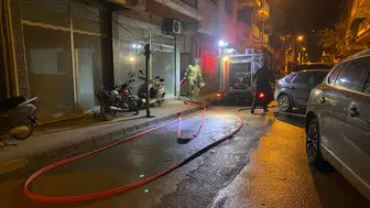 Manisa'da apartmanda korkutan yangın!