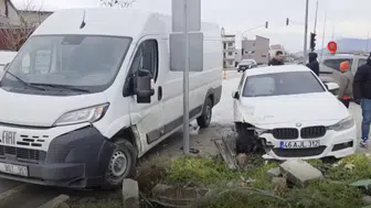 Hatay Hassa trafik kazası: BMW airbag’i sürücünün elini yaktı