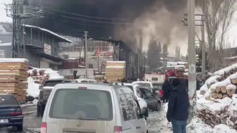 Erzurum'da kereste fabrikasında patlama: Çok sayıda yaralı var!