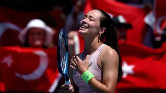 Zeynep Sönmez tarih yazıyor: Avustralya Açık'ta 3. tura yükselen ilk Türk tenisçi!