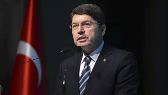 Bakan Tunç: Bayrak provokasyonunda 14 kişi gözaltına alındı!