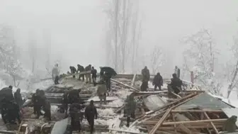 Pakistan'da kar yağışı faciası: 11 kişi hayatını kaybetti