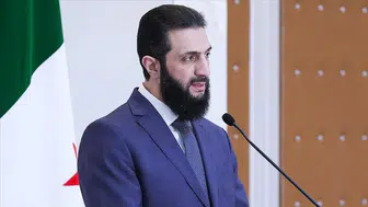 Suriye Devlet Başkanı Şara, Kürtlere anayasal güvence sağlayan kararnameyi imzaldı