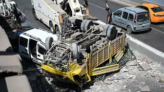 Balıkesir'de kamyonet devrildi: 2 kişi hayatını kaybetti, 1 kişi yaralandı