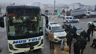 Muş'tan Bursa'ya giden yolcu otobüsü saldırıya uğradı