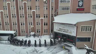 Sivas merkezli siber dolandırıcılık operasyonu: 11 şüpheli tutuklandı