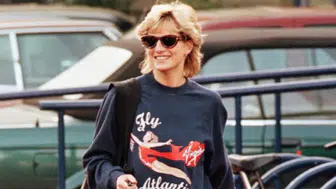 Prenses Diana'nın ikonik kıyafetlerinden biri tekrar satışa sunuldu!