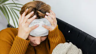 Migren neden olur, ne tetikler? Migren ile baş ağrısı aynı şey mİ?