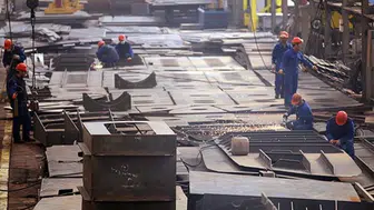 Fabrika çatısından düşen işçi hayatını kaybetti