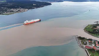 Çanakkale Boğazı'nın rengi değişti