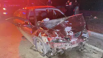 Çorum'da otomobiller çarpıştı: 3'ü çocuk 8 yaralı