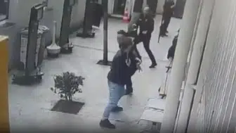 Ordu'da bir şahıs, polisin belindeki tabancayı alarak intihar etti