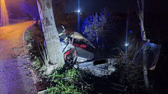 Hatay'da otomobil şarampole devrildi : Sürücü yaralandı