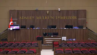 Adana'daki orman yangını davasında ilk duruşma görüldü : Tutuklu sanığa tahliye kararı çıktı