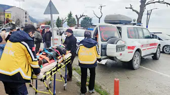 Kastamonu Cide’de motosiklet ile otomobil çarpıştı : 2 Yaralı