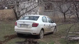 Konya'da polisin 'dur' ihtarına uymayan şüpheliler, aracı bırakıp kaçtı