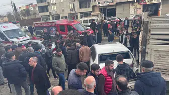 Adıyaman'da otomobil park halindeki araçlara çarptı : 1'i ağır 3 yaralı