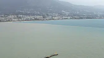 Antalya'nın Alanya ilçesinde denizin rengi değişti