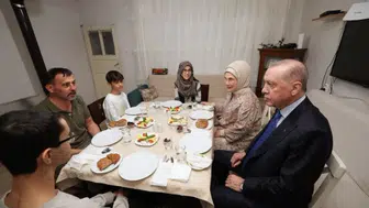 Cumhurbaşkanı Erdoğan, iftarda Kayacık ailesinin misafiri oldu