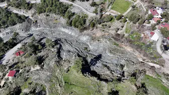 Muğla'da heyelan : Yol ulaşıma kapandı