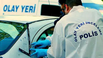 Antalya'da gizemli ölüm : Sağlık görevlisi arabasında ölü bulundu