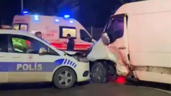 İstanbul Sultanbeyli'de kaza : 2'si polis 3 kişi yaralandı