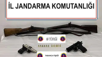 Burdur'da çok sayıda ruhsatsız silah ve mühimmat ele geçirildi