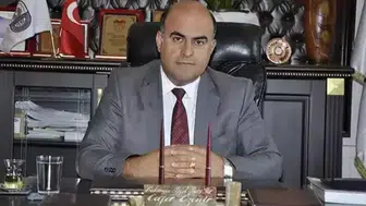 Eski belediye başkanı, oğlu tarafından baltayla öldürüldü