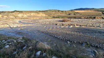 Manisa'da dere taştı, tarım arazilerinde hasar oluştu