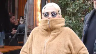 Sezen Aksu uzun bir aradan sonra Cihangir’de görüntülendi