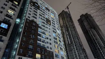 Esenyurt'ta bir sitenin koridorunda 2 kişi ölü bulundu