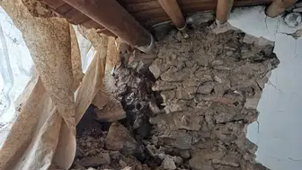 Batman Sason'da heyelan : Kayaların düştüğü ev yıkıldı