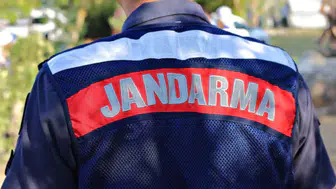 Eskişehir'de jandarma ekipleri kaçak 140 elektronik sigara ele geçirdi