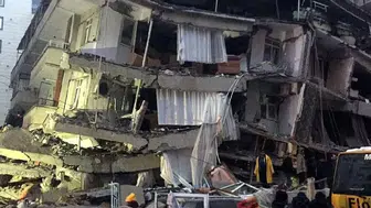 Diyarbakır'da 6 Şubat depreminin acısı dinmedi : Depremde hayatını kaybedenler anıldı