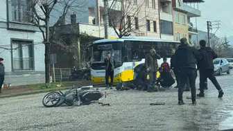 Bursa İnegöl’de motosikletler kafa kafaya çarpıştı : 1’i ağır 2 yaralı