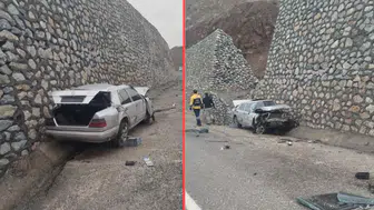 Elazığ'da otomobil istinat duvarına çarptı : Sürücü hayatını kaybetti